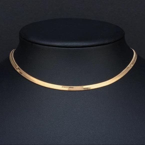 NEW 18K Gold Herringbone Chain Necklace, nice Necklace, cute Necklace - Picture 3 of 7